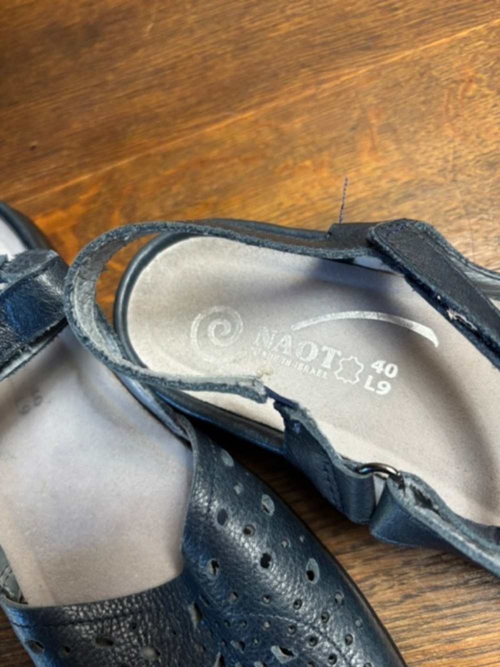 Not Dark blue closed toe sandal- SZ 9/40 - Picture 2 of 3